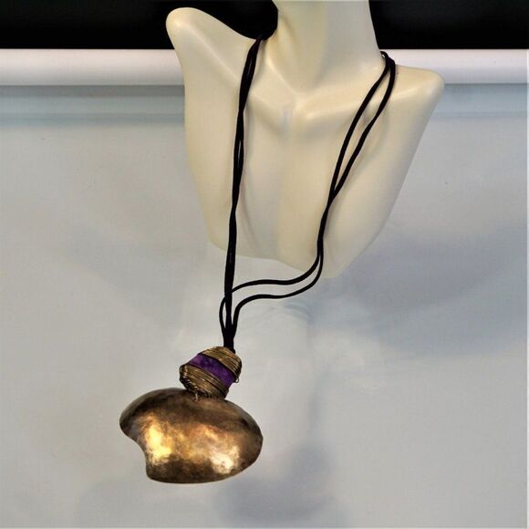 Oversized Brass Heart Wire Wrapped Purple Stone Statement Necklace Signed VTG - Picture 8 of 11
